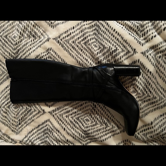 Awesome leather boots! - Picture 6 of 7